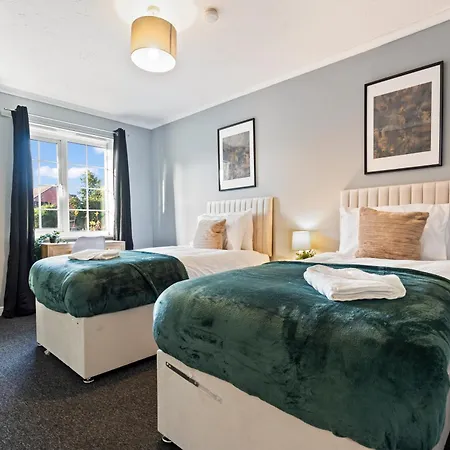 5Br Contractor Stay - Sleeps 10 - Wi-Fi & Parking Bristol