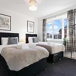 Applin House-5 Bed Contractor Parking Wifi *