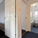 Semesterbostad Applin House-5 Bed Contractor Parking Wifi Bristol