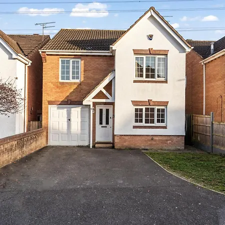 Applin House-5 Bed Contractor Parking Wifi 度假居