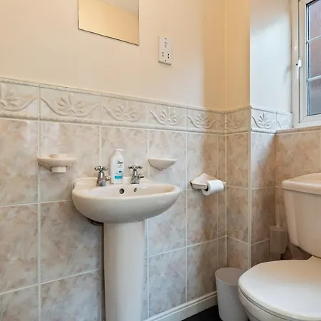 Applin House-5 Bed Contractor Parking Wifi Σπίτι διακοπών *